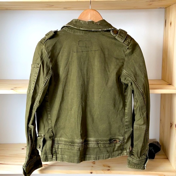 The Slanted Pocket Military Jacket - Picture 6 of 6